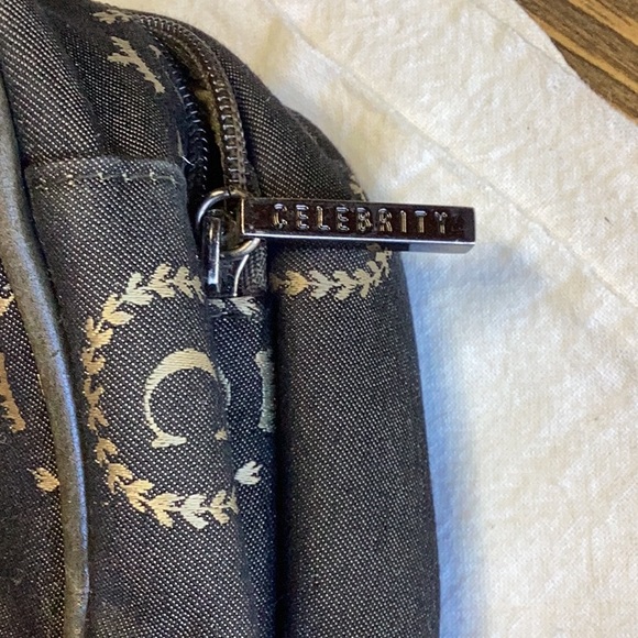 FINAL SALE PRICE Celebrity Bible/Book Cover w/Lots of Storage - Picture 4 of 8